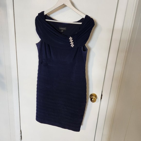 NAVY BLUE RUFFLED COCKTAIL DRESS - Picture 3 of 7